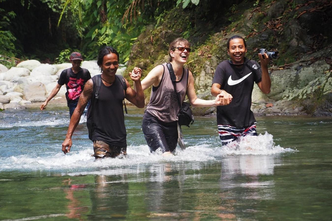 Thejungleguide - Lodges & Treks Bukit Lawang Exteriör bild